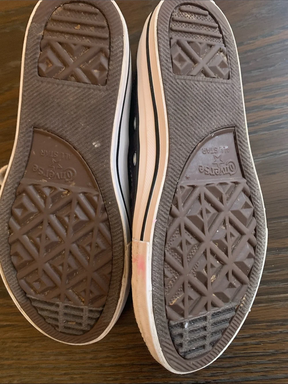 Converse Kids Low Top Sneakers - Size 2 Black & White